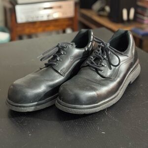 Red Wing men’s work shoes with steel toecap. size 13 Black.